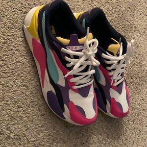 Children’s Pumas worn twice